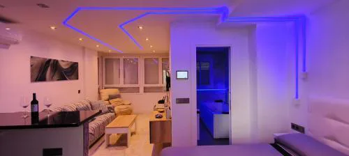 Aqua and Sol Studio - Hidromasaje WiFi Centro Torremolinos