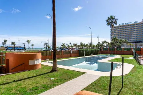 BlueWave Beach Retreat