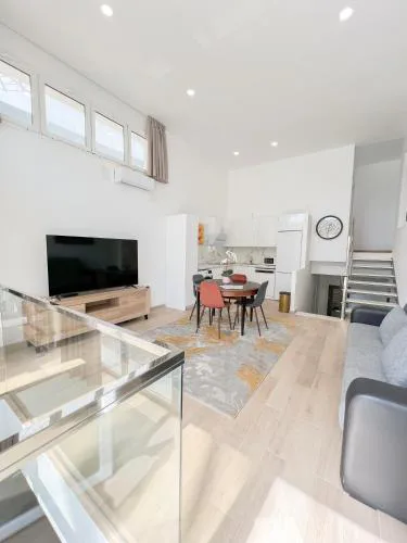 Bright & Modern Family apartment Carihuela