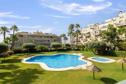 Elegant 3BR Penthouse with Sea View Pool & Garden