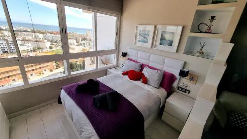 Estudio I vistas mar, cerca tren y Malaga