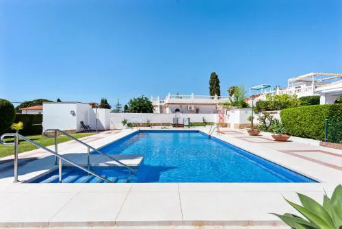 Family apartment w pool by Costarentals - Ref 218