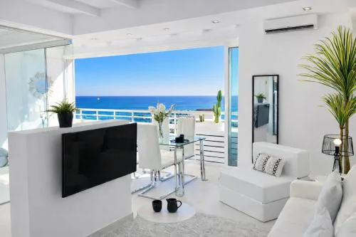 LOFT DEL MAR - Charming luxury apartment at La Roca