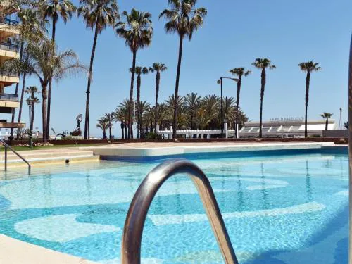 Luminoso apartamento de 3 dormitorios a pie de playa en Torremolinos
