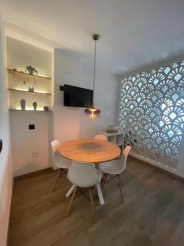Marina Bajondillo Renoved wifi 20 meters from the beach