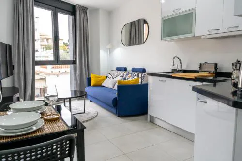 Modern Wave Escape apartment with private parking and rooftop pool BY NAMASTE ELITE