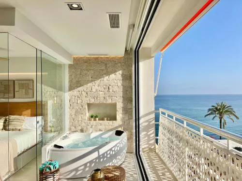 NATuRaL BEACH HOME