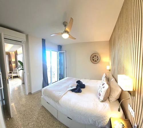 Seaview Retreat Torremolinos City Center, with pool and amazing views BY NAMASTE ELITE