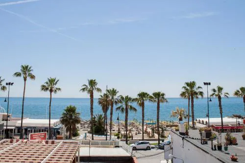 Spacious 200 sq.m. penthouse with sea view terraces