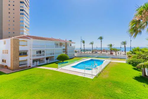 Torremolinos Playamar Primera Linea de Playa Urb. La Farola