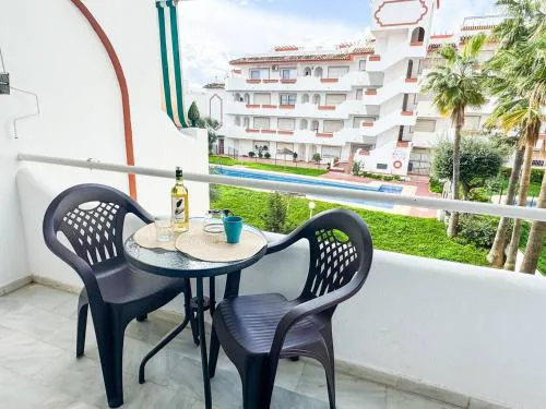 Torremolinos: Quiet 1bedroom with pool & sea views