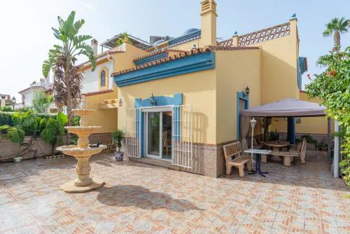 Villa Valentina - Renovated on Los Alamos Beach