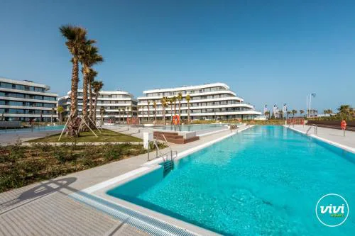 ViVi Homes - Sunset Pool, Sauna, Gym & Beach