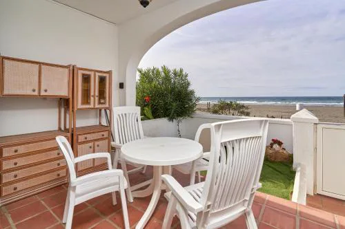 Frontline Vacation Home A86 2