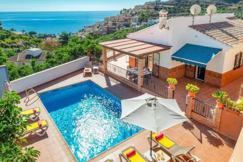 Villa Nadia by Villa Plus