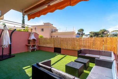 Adosado con vistas al mar desde la piscina con BBQ