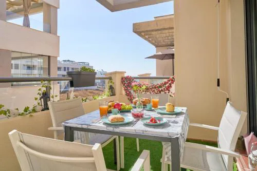 Amplio Ático De 2 Habitaciones