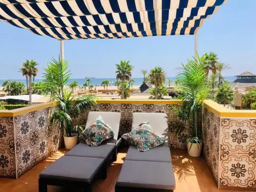 Ático de lujo en primera línea 2 balcones con vistas al mar, Vera Playa