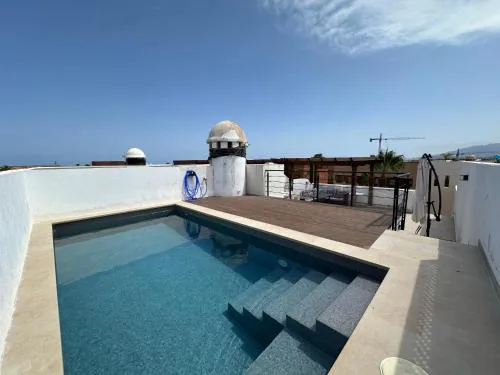 Atico duplex con piscina privada, solárium y barbacoa