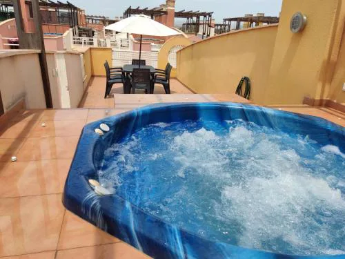 ATICO LAGUNA BEACH con JACUZZY PRIVADO