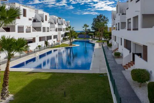 Homes of Spain, Apartamentos Paraíso Vera Playa, Ático Alborada con solárium grande privado, a pie de playa, WIFI