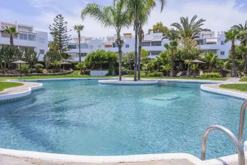 Vera Playa El Oasis Bajo con Jardin y Piscinas