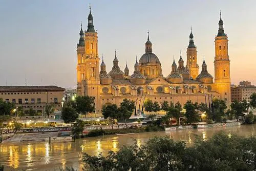 Apartamento Con Vistas Al Pilar con Aparcamiento privado