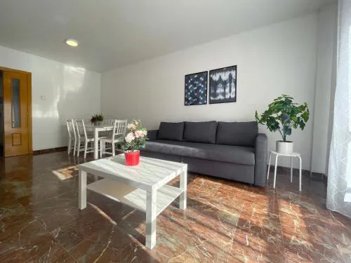 Apartamentos Zaragoza Suites El Pilar 3000