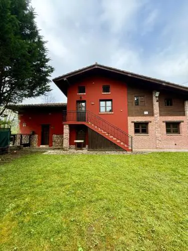 La Casería de Los Hevia 1 y 2
