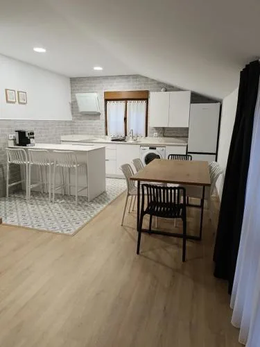 APARTAMENTOS CASA FREDI - Las LLaceries