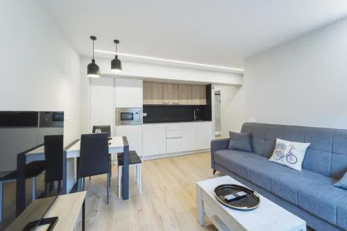 Apartamento estación de tren, autobús VUT5240AS