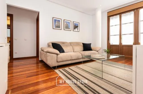 MyHouseSpain - Luminoso piso en el Centro de Gijón