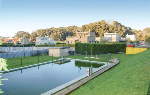 2 Bedroom Stunning Apartment In Llanes