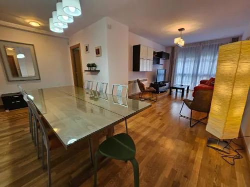 13B01 Apartamento con terraza y garaje by R2R Consulting