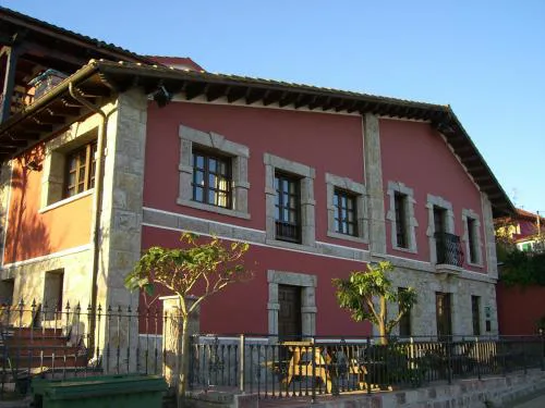 Hotel La Curva Ribadesella PARKING