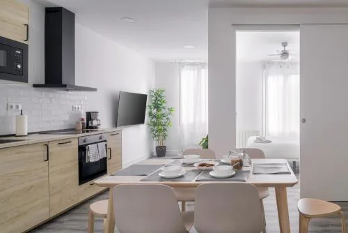 1893 apartment 180 m. from the Old Town, A/C