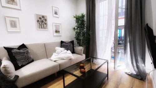 Bilbao Ronda apartamento con balcón Casco Viejo