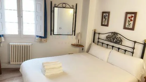 Vivienda turistica con encanto centrico, wifi y patio