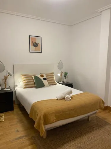 Apartamento Amplio y Central a pie de Playa la Concha