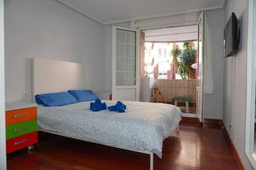 Apartamento con piscina de junio a septiembre y a 100 m de la playa