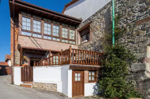 Casa JUANI COMILLAS