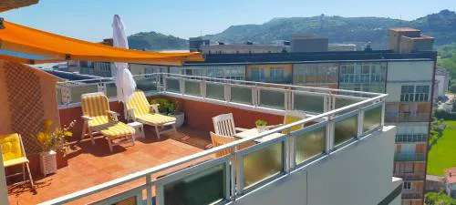 Coqueto ático con espectacular terraza