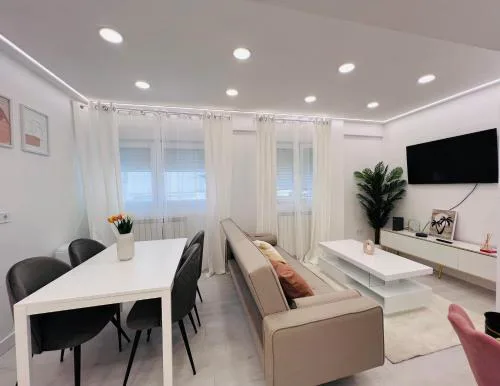Golden Apartment