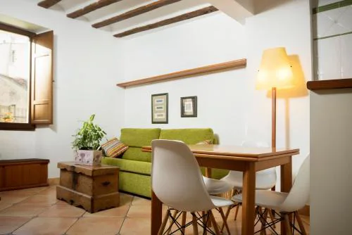 Apartamento De La Fuente, con terraza y parking