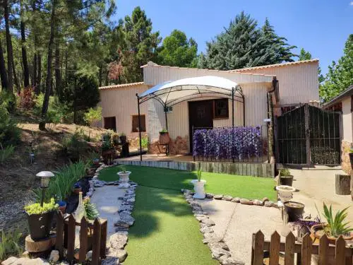 Casa Rubí finca ZAFIRO LAGUNAZO Riopar Parque Natural del Rio Mundo
