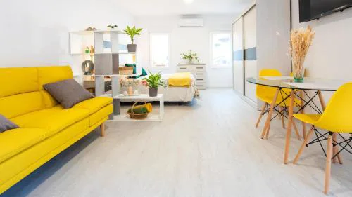 Circus Residence - Acogedor alojamiento con piscina compartida