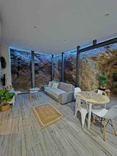 El susurro del tajo La gruta