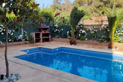 Casa Entre Rosales