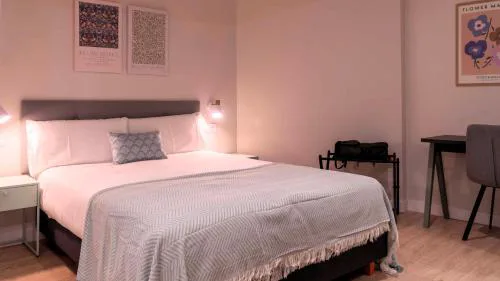 Apartamentos Lydia by gaiarooms