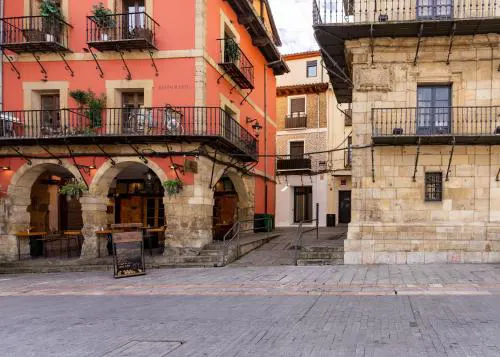 Housingleón - Albergue Turístico Nama Hostel